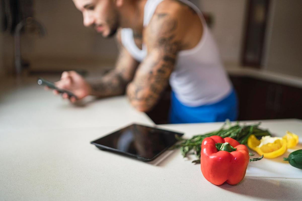 Wearable Tech and Nutritional Monitoring: An Overview